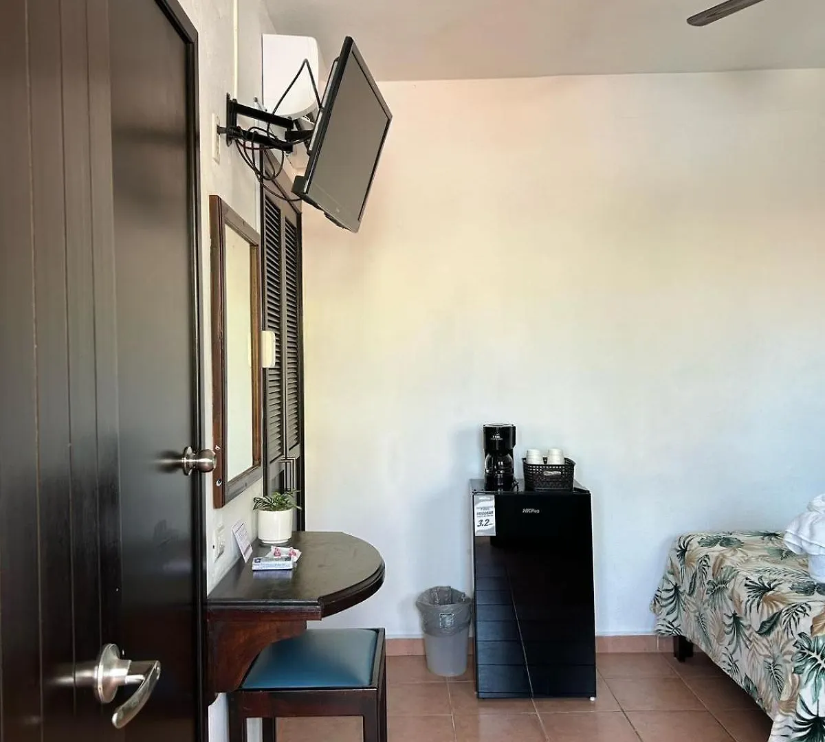 Hotel Marcianito Isla Mujeres